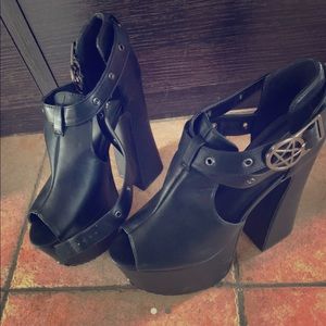 KILLSTAR shoes